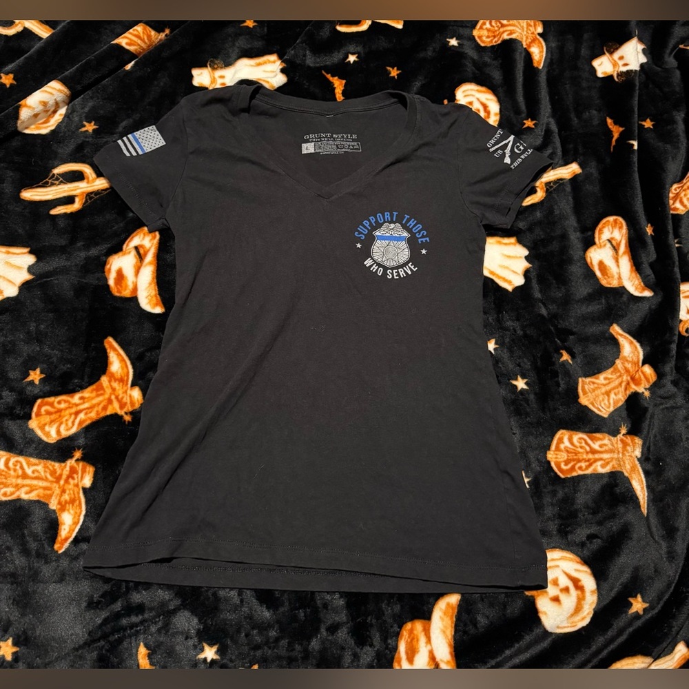 Grunt Style- Blue line v neck tee -Large